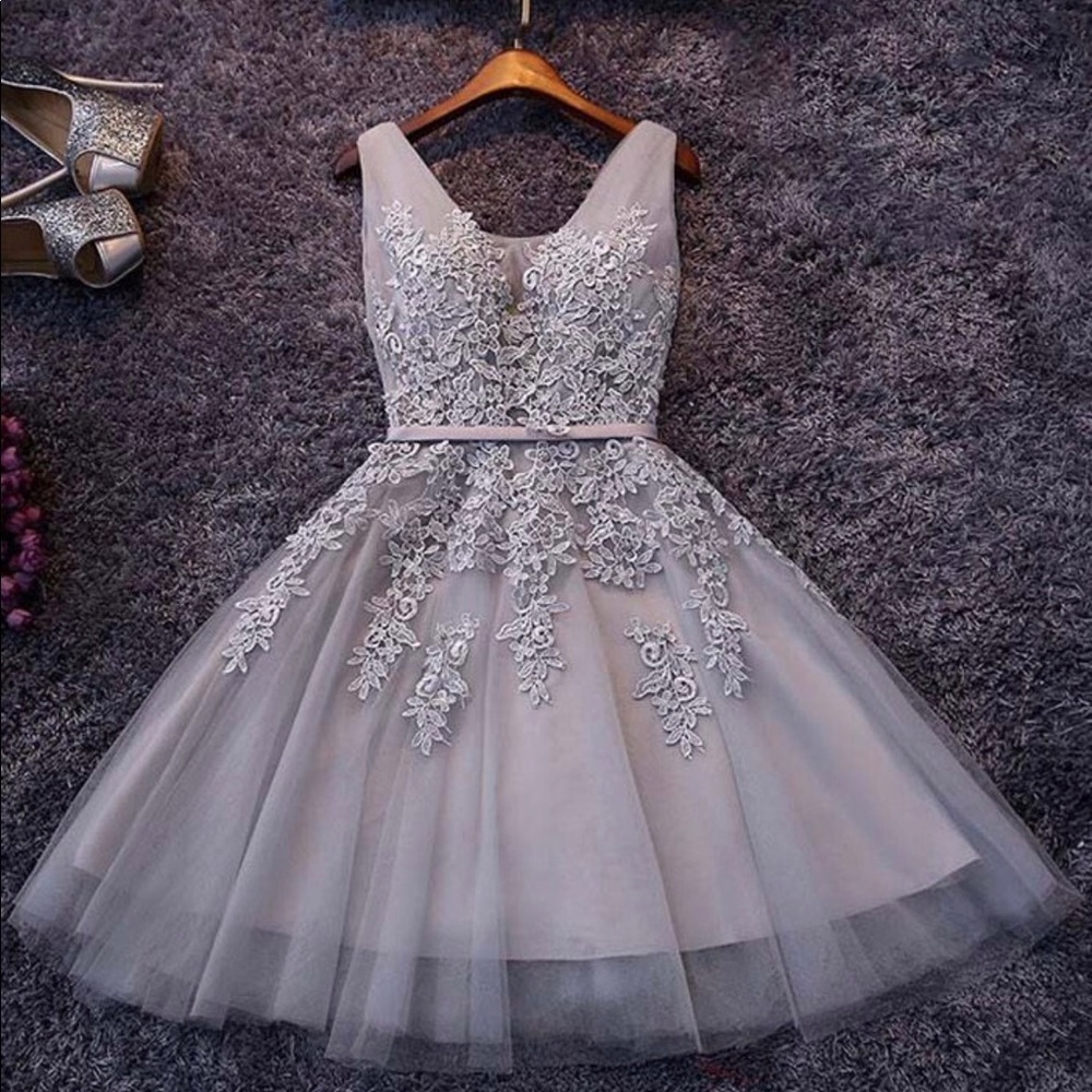 Grey Tulle Lace Appliqué V-Neck Homecoming Dress